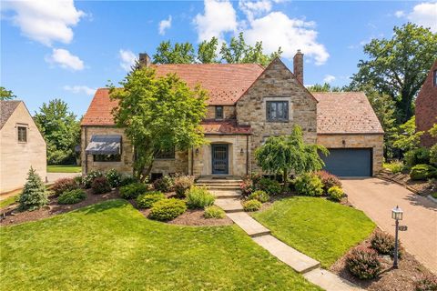 Photo of 43 Hoodridge Dr, Pittsburgh, PA 15228 (MLS # 1742429)