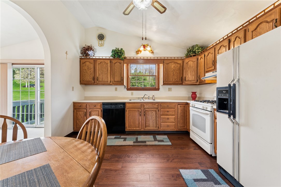 709 S 8th St St, Youngwood, Pennsylvania image 10