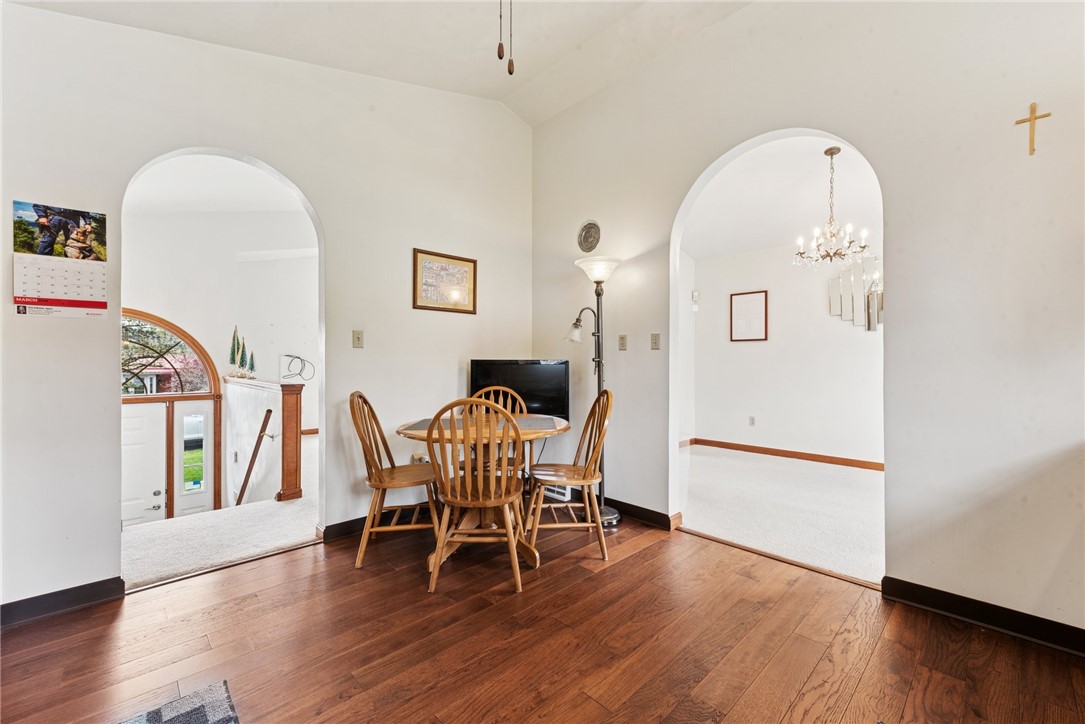 709 S 8th St St, Youngwood, Pennsylvania image 12