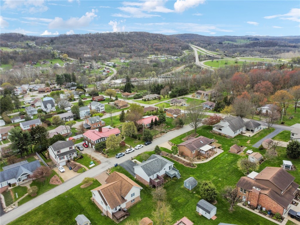 709 S 8th St St, Youngwood, Pennsylvania image 34