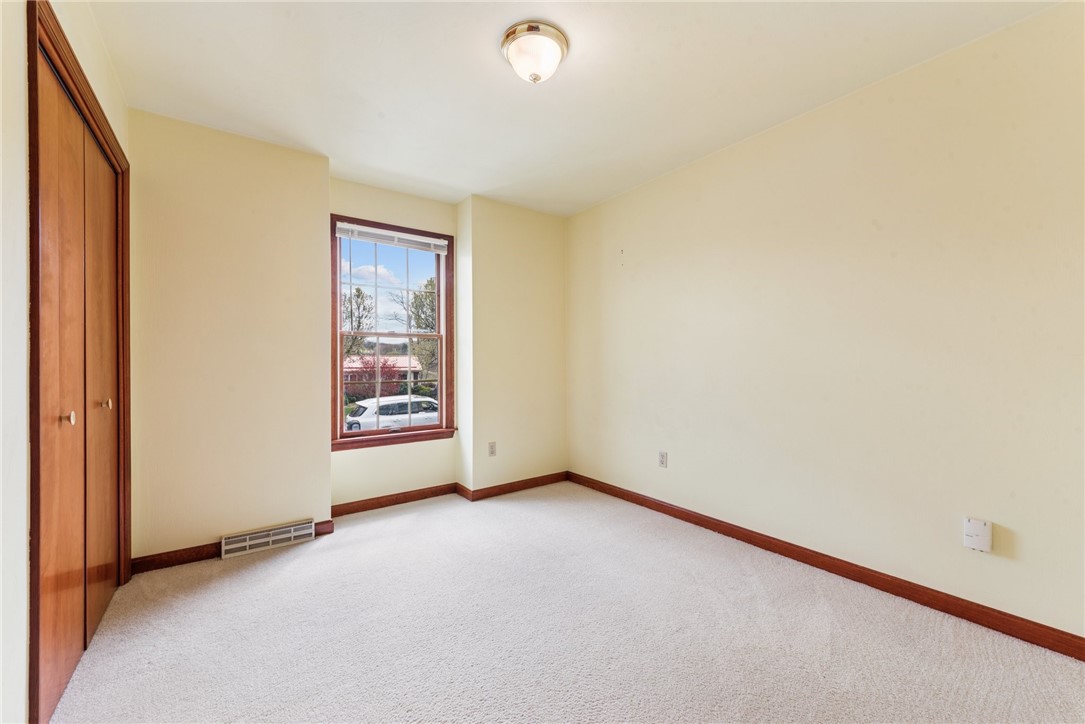 709 S 8th St St, Youngwood, Pennsylvania image 20
