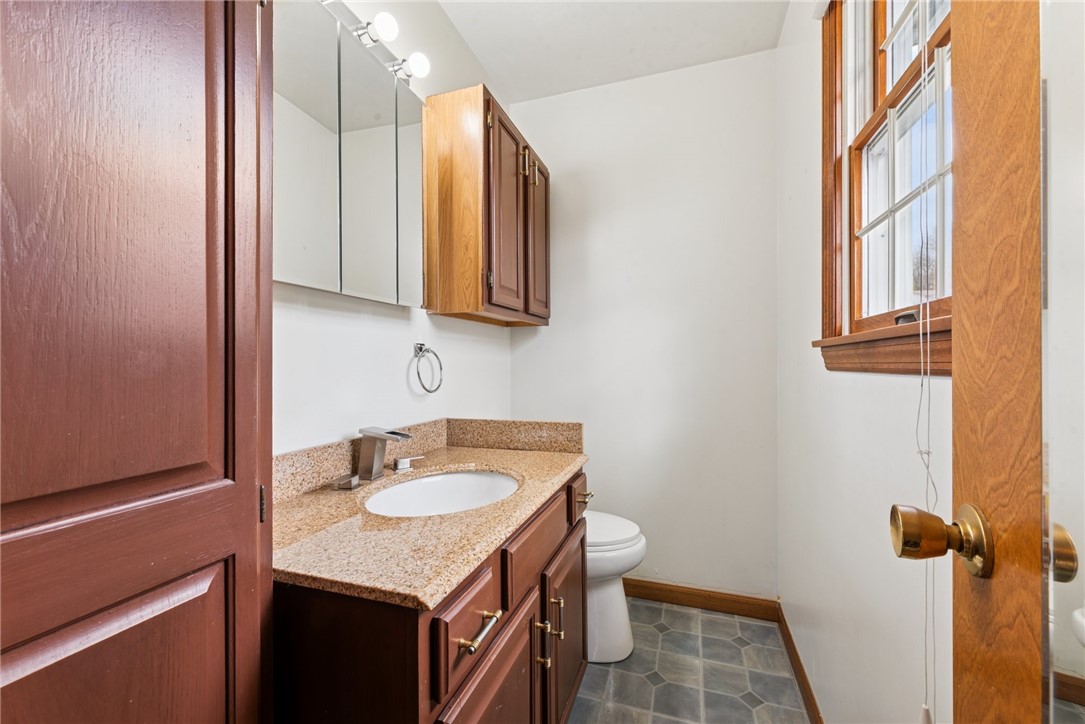 709 S 8th St St, Youngwood, Pennsylvania image 15