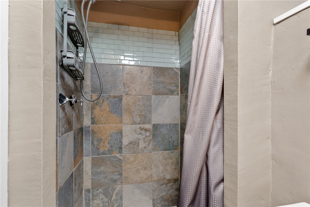 Beechview, Pennsylvania 15216, United States, 2 Bedrooms Bedrooms, ,2 BathroomsBathrooms,Residential,Active,24472