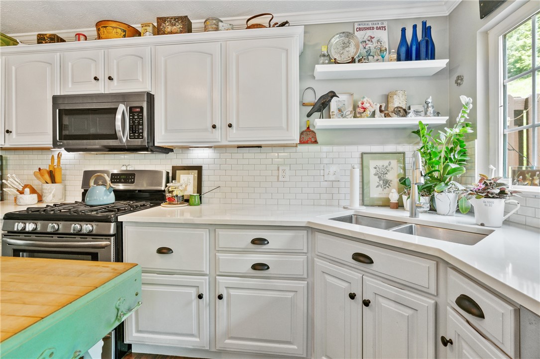 Adams Twp, Pennsylvania 16046, United States, 3 Bedrooms Bedrooms, ,3 BathroomsBathrooms,Residential,Active,144495