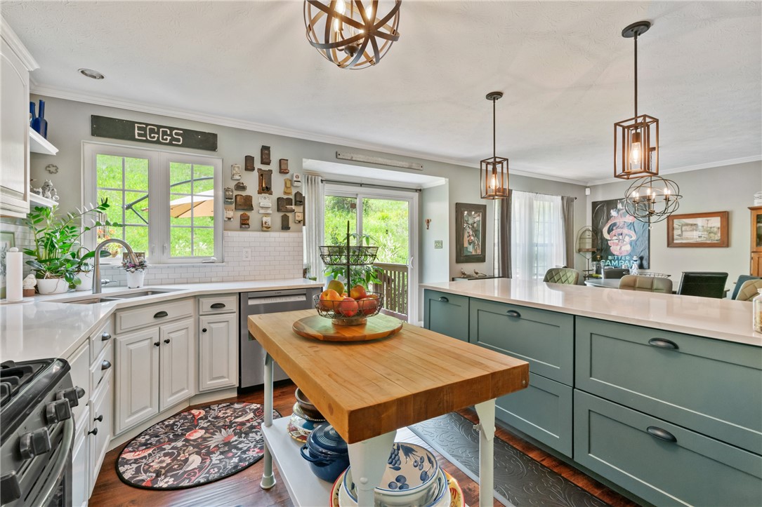 Adams Twp, Pennsylvania 16046, United States, 3 Bedrooms Bedrooms, ,3 BathroomsBathrooms,Residential,Active,144495