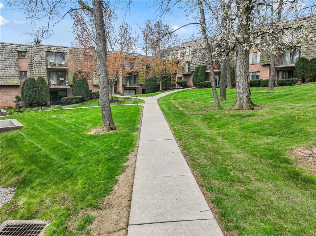 1112 Forest Green Dr