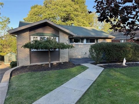 140 Windsor Dr Penn Hills PA 15235