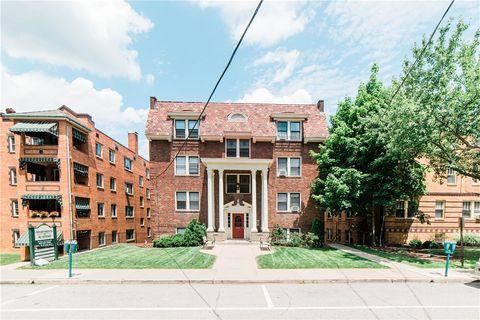 Photo of 44 Academy Ave #23, Pittsburgh, PA 15228 (MLS # 1743877)