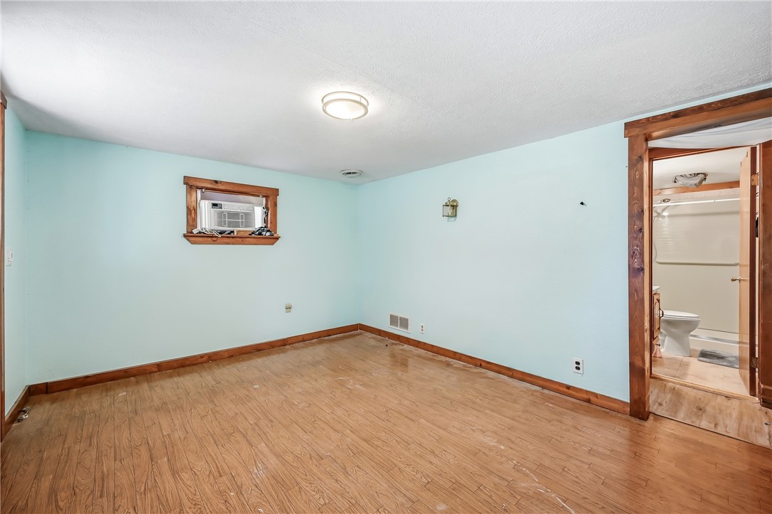 Shenango, Pennsylvania 16134, United States, 2 Bedrooms Bedrooms, ,1 BathroomBathrooms,Residential,Active,242970