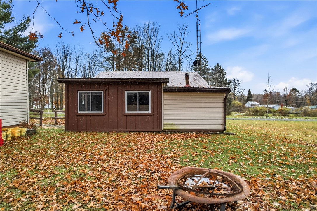 Shenango, Pennsylvania 16134, United States, 2 Bedrooms Bedrooms, ,1 BathroomBathrooms,Residential,Active,242970