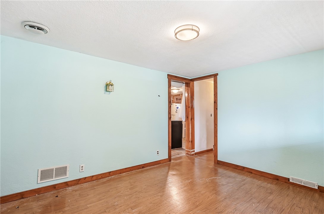 Shenango, Pennsylvania 16134, United States, 2 Bedrooms Bedrooms, ,1 BathroomBathrooms,Residential,Active,242970