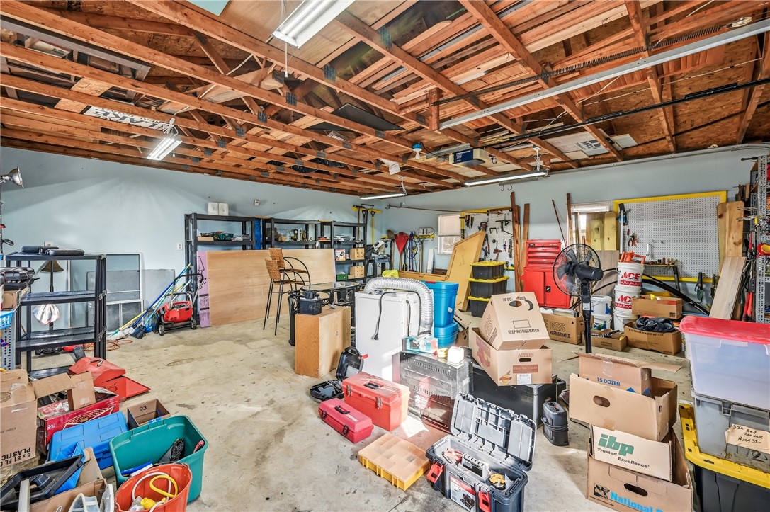 Shenango, Pennsylvania 16134, United States, 2 Bedrooms Bedrooms, ,1 BathroomBathrooms,Residential,Active,242970