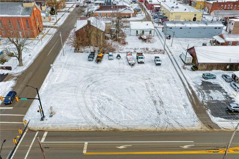 Photo of 150 N Erie St, Mercer, PA 16137 (MLS # 1734999)