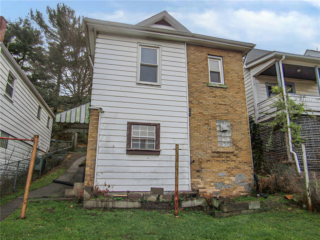 827 Pine St St, Ambridge, Pennsylvania image 3