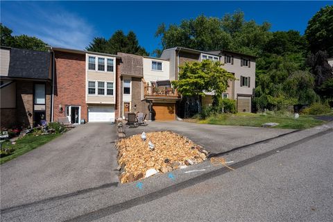 Photo of 308 Shadow Wood Ct, Trafford, PA 15085 (MLS # 1758676)