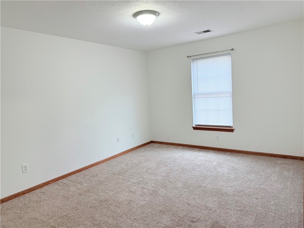 Slippery Rock Boro, Pennsylvania 16057, United States, 2 Bedrooms Bedrooms, ,1 BathroomBathrooms,Residential,Pending,110275