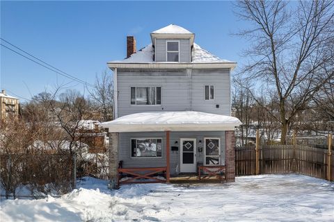 Photo of 3586 Elmhurst Ave, Pittsburgh, PA 15212 (MLS # 1739270)