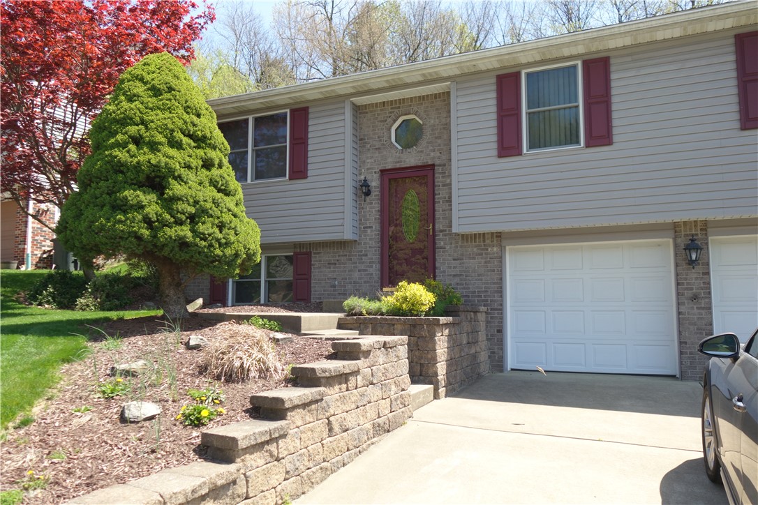 317 Fairview Dr Dr, Manor, Pennsylvania image 1