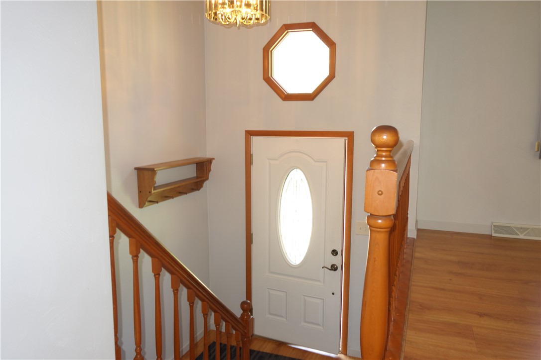317 Fairview Dr Dr, Manor, Pennsylvania image 2