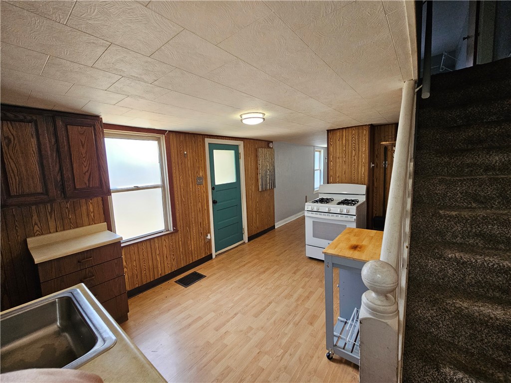 235 Glass Run Rd