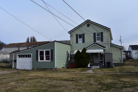 Photo of 210 Maple Ln, Pittsburgh, PA 15225 (MLS # 1738736)