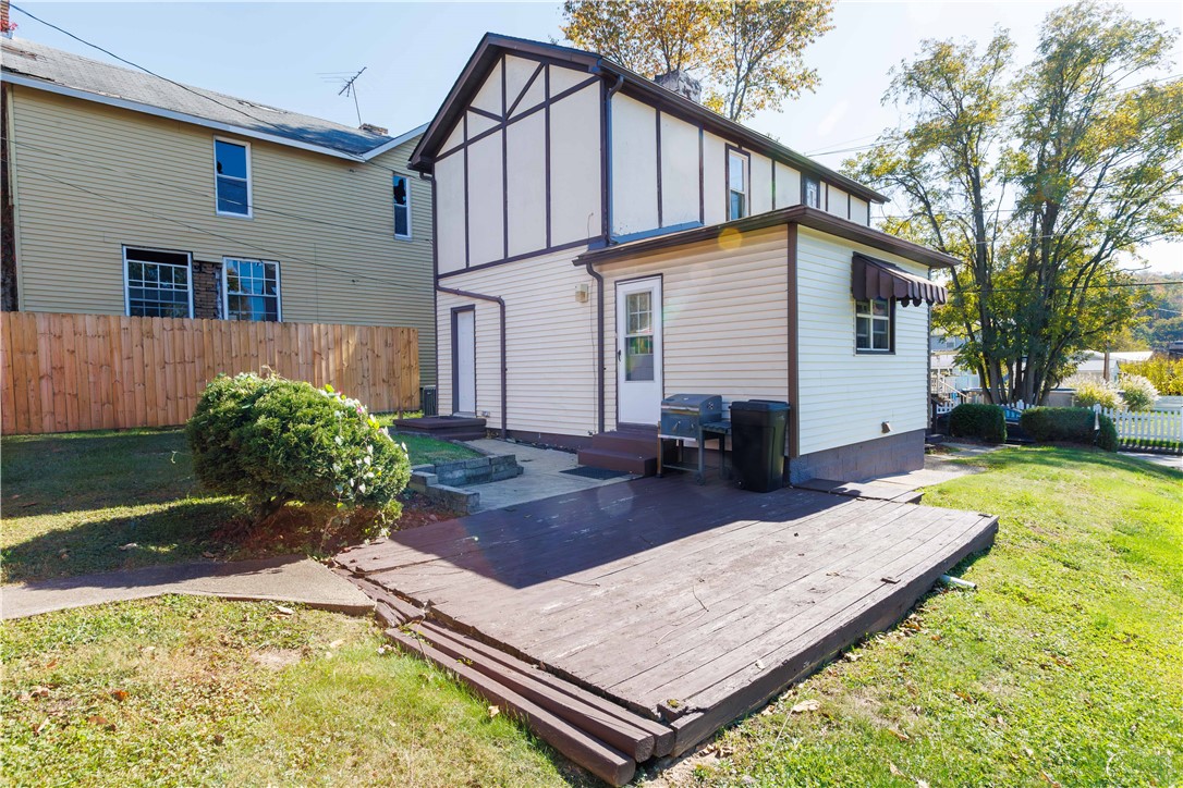 213 2nd Ave