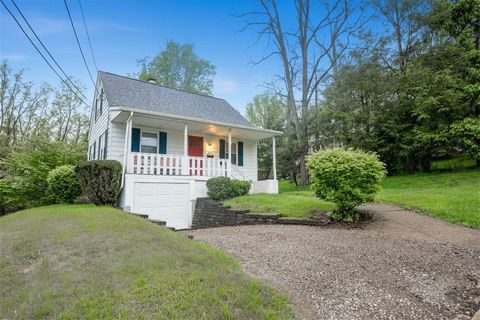 Photo of 201 Locust St, Indiana, PA 15701 (MLS # 1751421)
