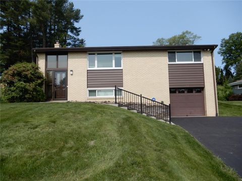 204 Stonebrook Dr Peters Twp PA 15317