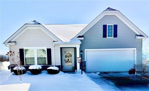 Photo of 1008 Colonial Dr, Uniontown, PA 15401 (MLS # 1738833)