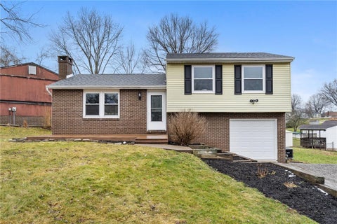 Photo for 4 Meadowood Dr