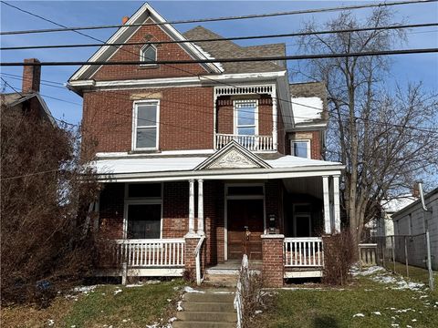 Photo of 324 New Castle St, Butler, PA 16001 (MLS # 1733016)
