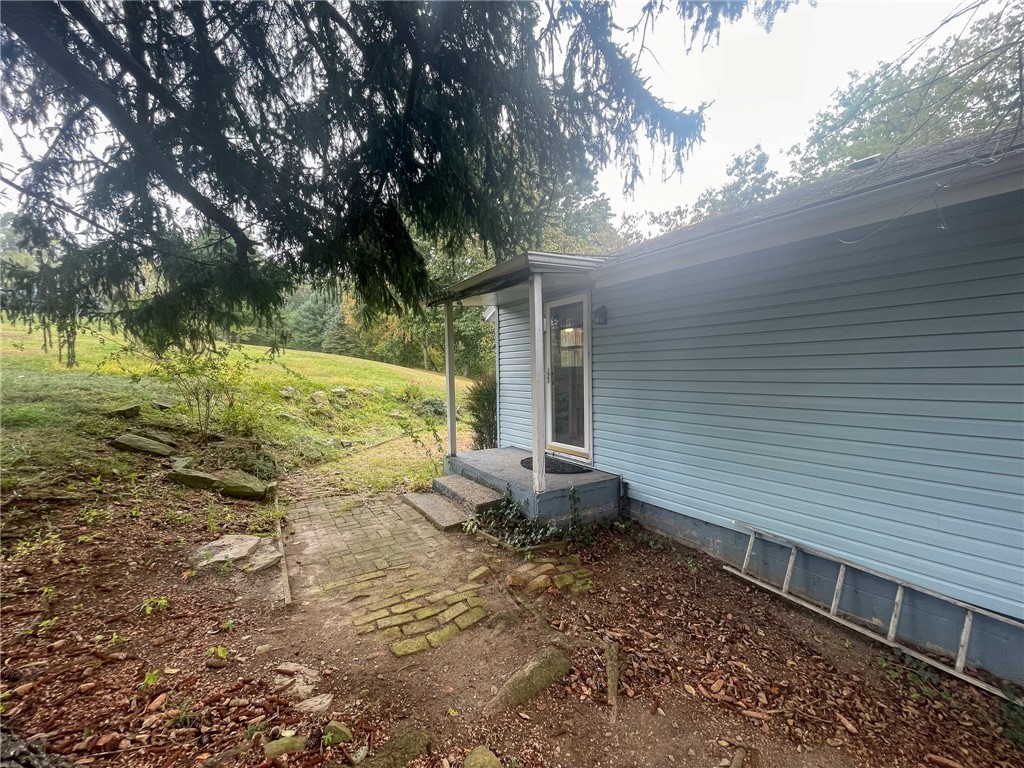 Upper Burrell, Pennsylvania 15068, United States, 2 Bedrooms Bedrooms, ,2 BathroomsBathrooms,Residential,Pending,42433