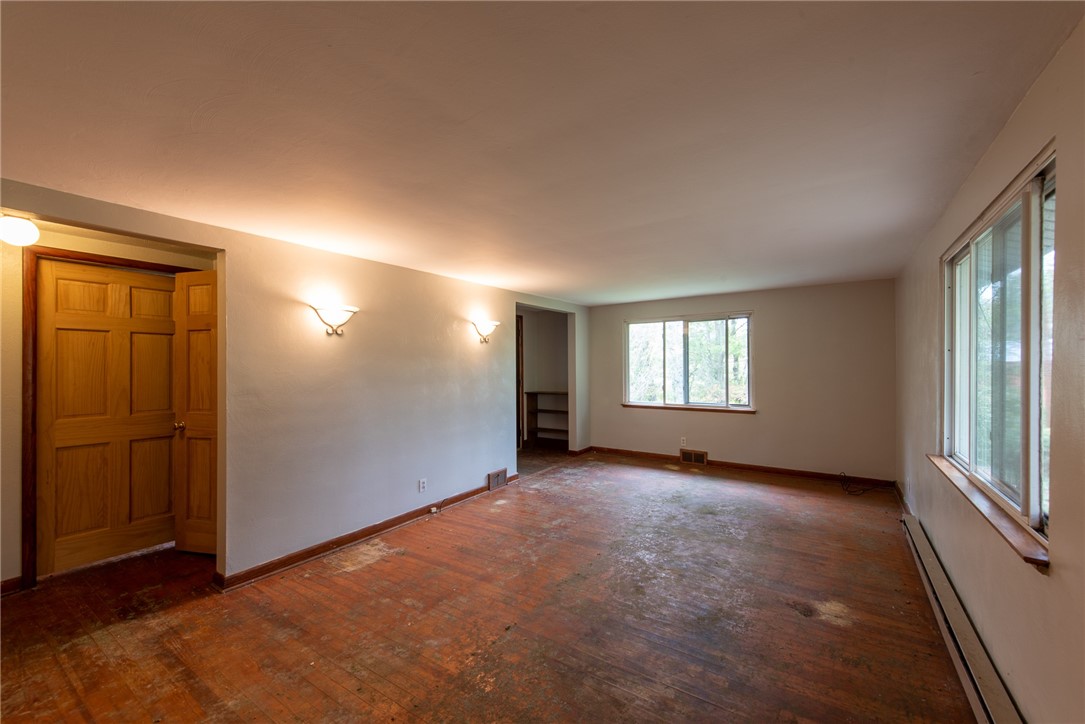 Upper Burrell, Pennsylvania 15068, United States, 2 Bedrooms Bedrooms, ,2 BathroomsBathrooms,Residential,Pending,42433