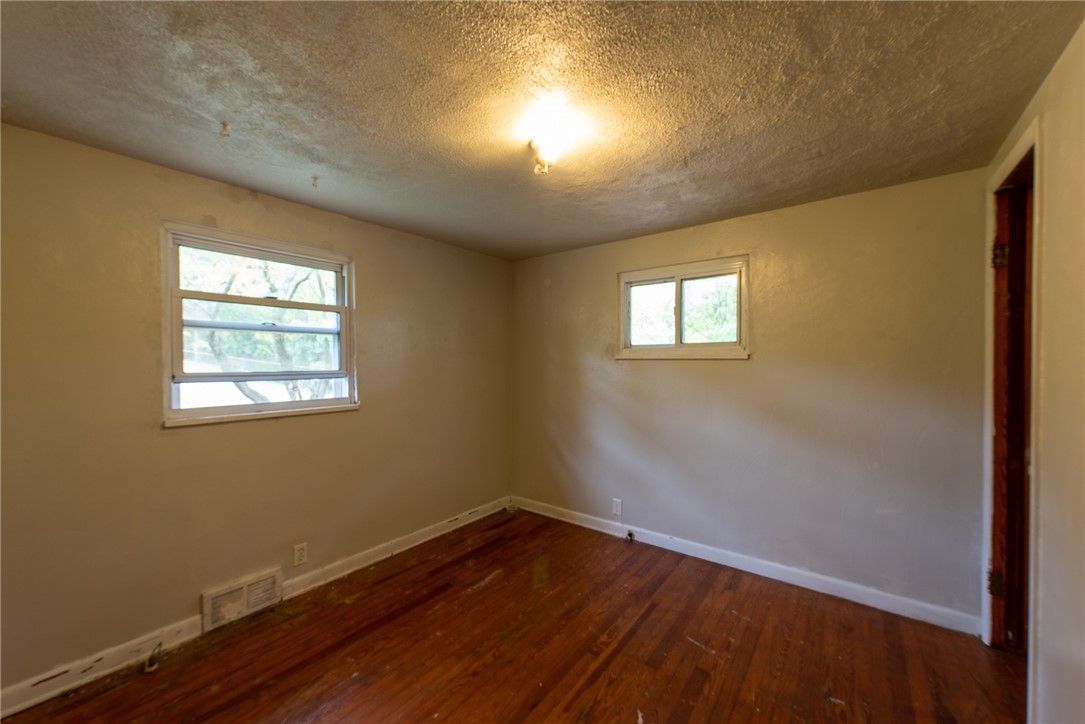 Upper Burrell, Pennsylvania 15068, United States, 2 Bedrooms Bedrooms, ,2 BathroomsBathrooms,Residential,Pending,42433