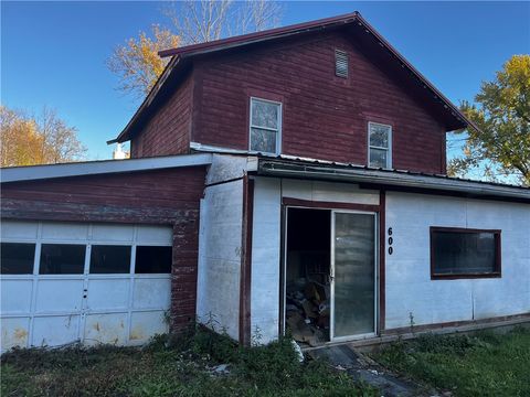 600 Manor St E Mahoning/Marion Ctr PA 15759