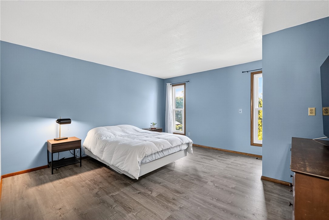 Coraopolis, Pennsylvania 15108, United States, 3 Bedrooms Bedrooms, ,3 BathroomsBathrooms,Residential,Pending,210822