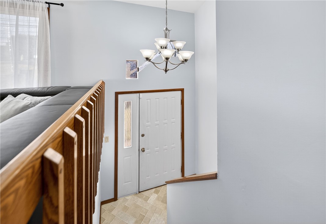 Coraopolis, Pennsylvania 15108, United States, 3 Bedrooms Bedrooms, ,3 BathroomsBathrooms,Residential,Pending,210822