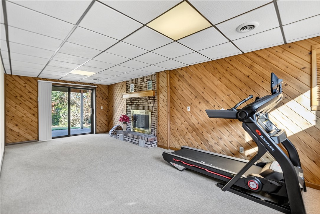 Coraopolis, Pennsylvania 15108, United States, 3 Bedrooms Bedrooms, ,3 BathroomsBathrooms,Residential,Pending,210822