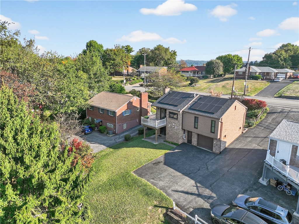 Coraopolis, Pennsylvania 15108, United States, 3 Bedrooms Bedrooms, ,3 BathroomsBathrooms,Residential,Pending,210822