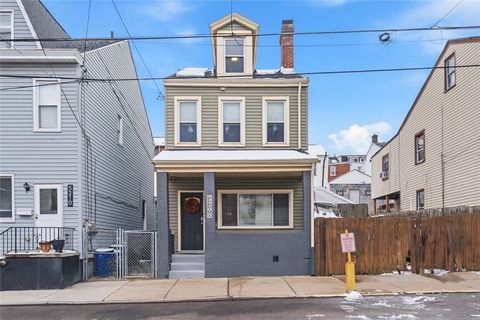 Photo of 5208 Keystone St, Pittsburgh, PA 15201 (MLS # 1732707)