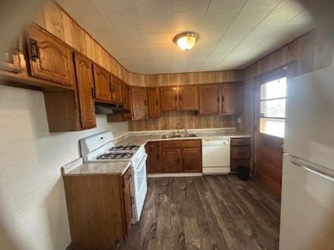Photo of 922 Vankirk St #1, Clairton, PA 15025 (MLS # 1725819)