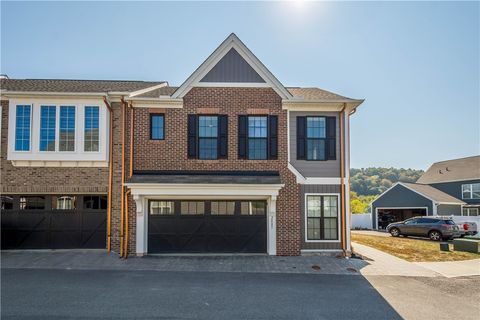 Photo of 2005 Pitcote Ln, Bridgeville, PA 15017 (MLS # 1725253)