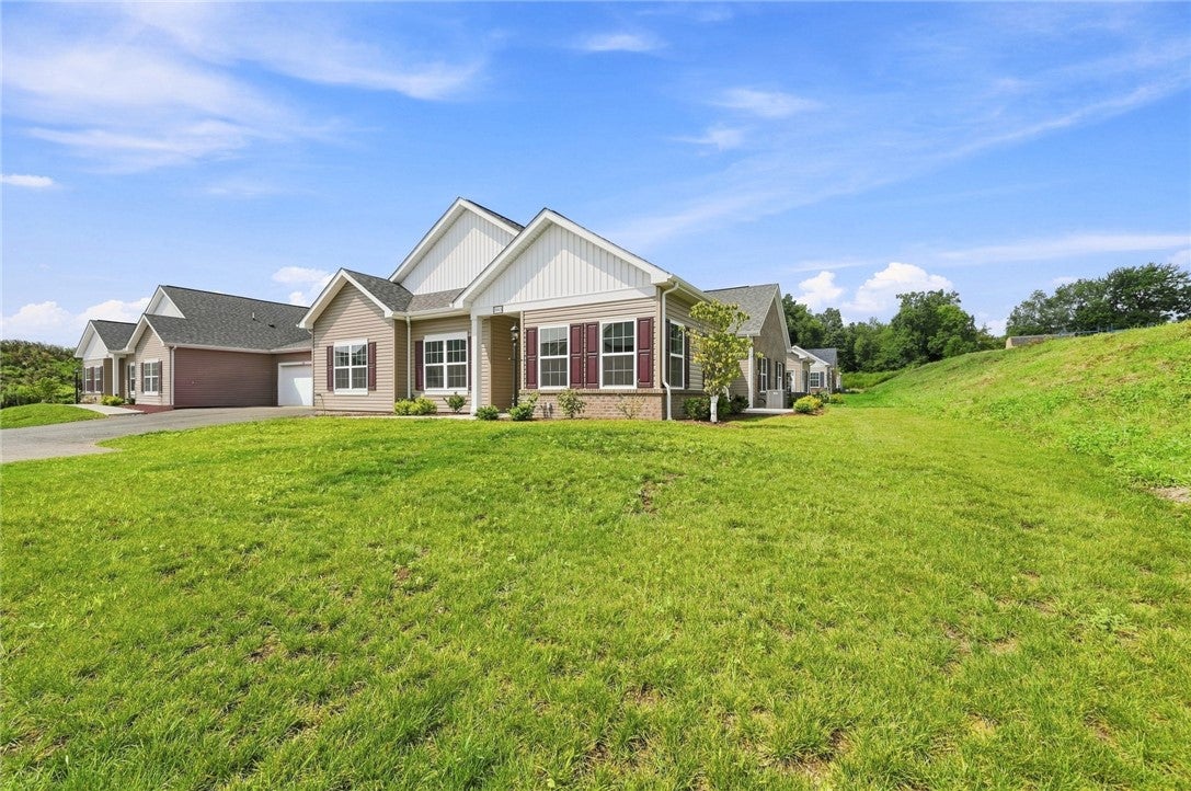 2083 S. Links Ave