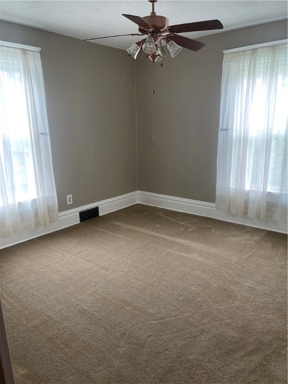 New Castle, Pennsylvania 16101, United States, 6 Bedrooms Bedrooms, ,4 BathroomsBathrooms,Residential,Active,153152