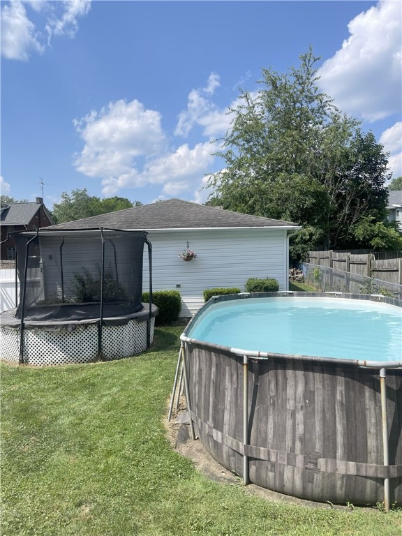 New Castle, Pennsylvania 16101, United States, 6 Bedrooms Bedrooms, ,4 BathroomsBathrooms,Residential,Active,153152