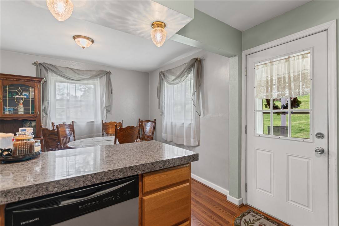 North Strabane, Pennsylvania 15330, United States, 2 Bedrooms Bedrooms, ,1 BathroomBathrooms,Residential,Contingent,135939