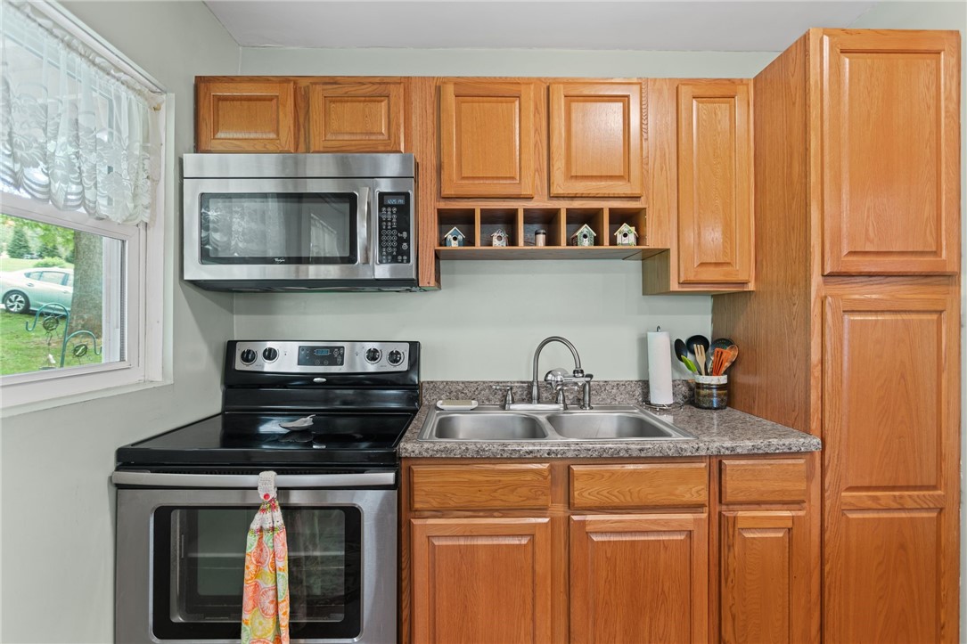 North Strabane, Pennsylvania 15330, United States, 2 Bedrooms Bedrooms, ,1 BathroomBathrooms,Residential,Contingent,135939