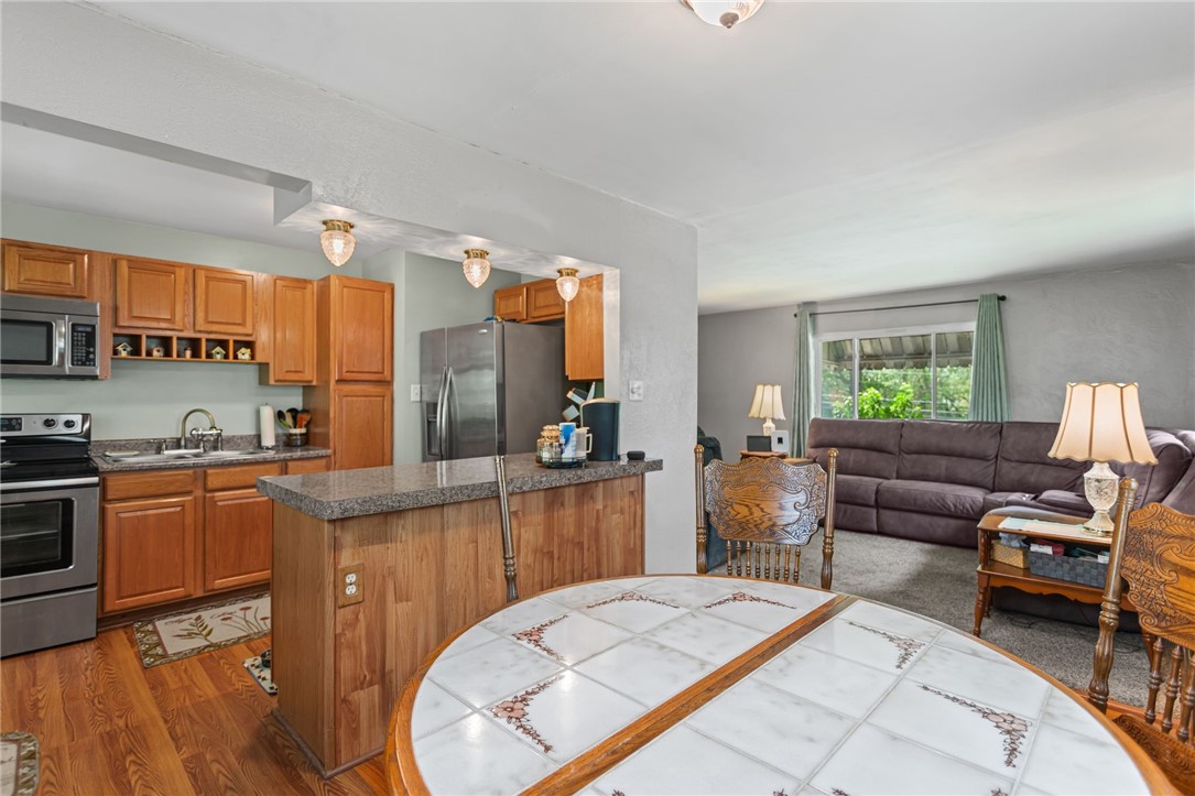 North Strabane, Pennsylvania 15330, United States, 2 Bedrooms Bedrooms, ,1 BathroomBathrooms,Residential,Contingent,135939