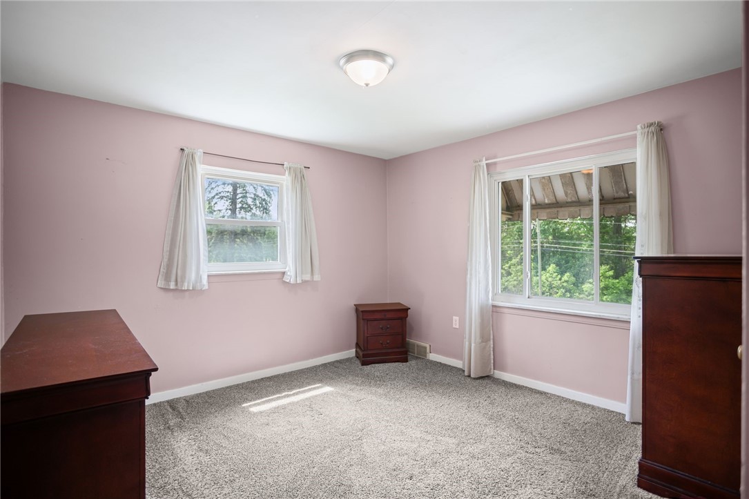 North Strabane, Pennsylvania 15330, United States, 2 Bedrooms Bedrooms, ,1 BathroomBathrooms,Residential,Contingent,135939