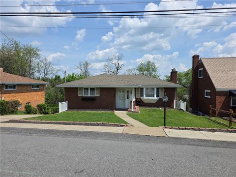 Photo of 921 Maple Ave, Pittsburgh, PA 15234 (MLS # 1750089)